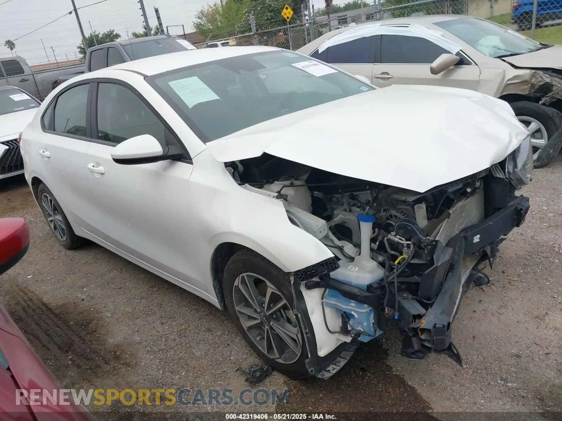 1 Photograph of a damaged car 3KPF24AD0RE782883 KIA FORTE 2024