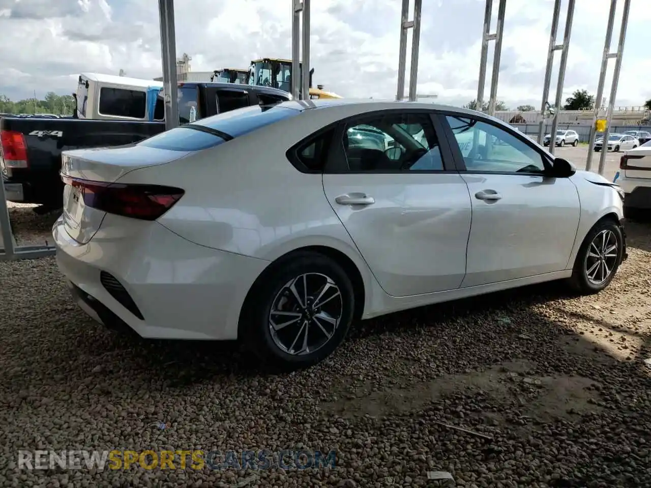 3 Фотография поврежденного автомобиля 3KPF24AD0RE807958 KIA FORTE 2024