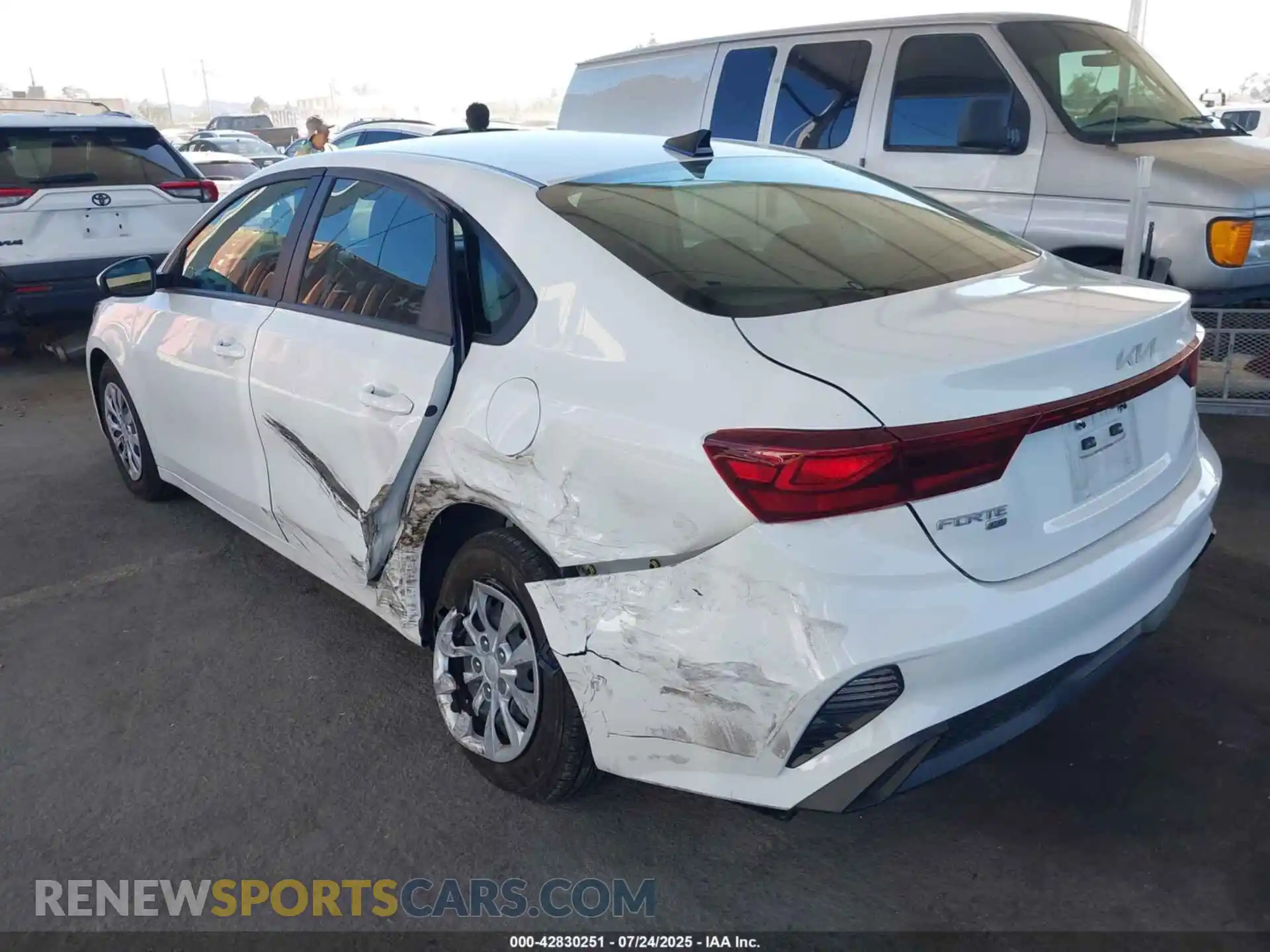 3 Photograph of a damaged car 3KPF24AD1RE725575 KIA FORTE 2024