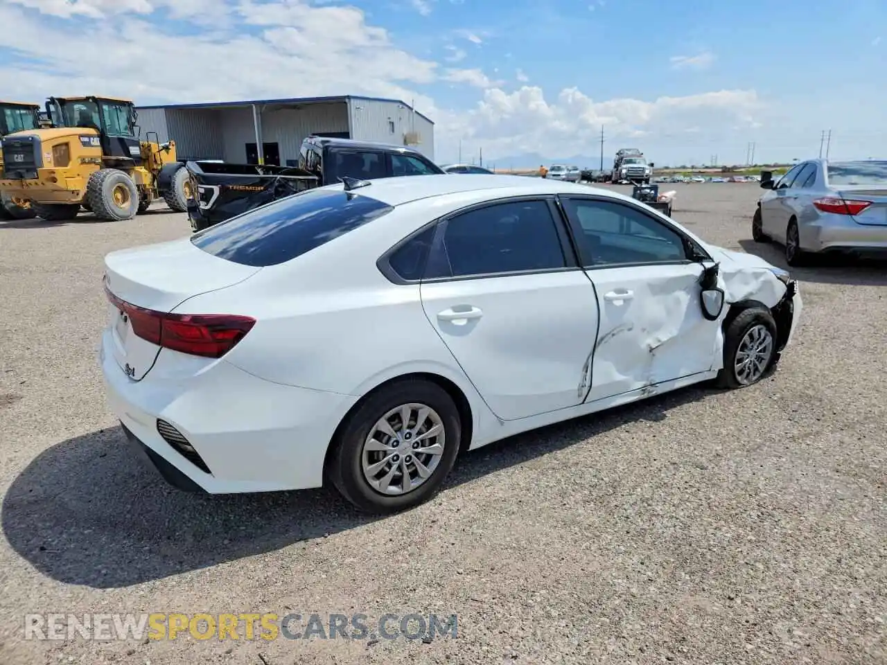 3 fotografías del automóvil dañado 3KPF24AD2RE690254 KIA FORTE 2024