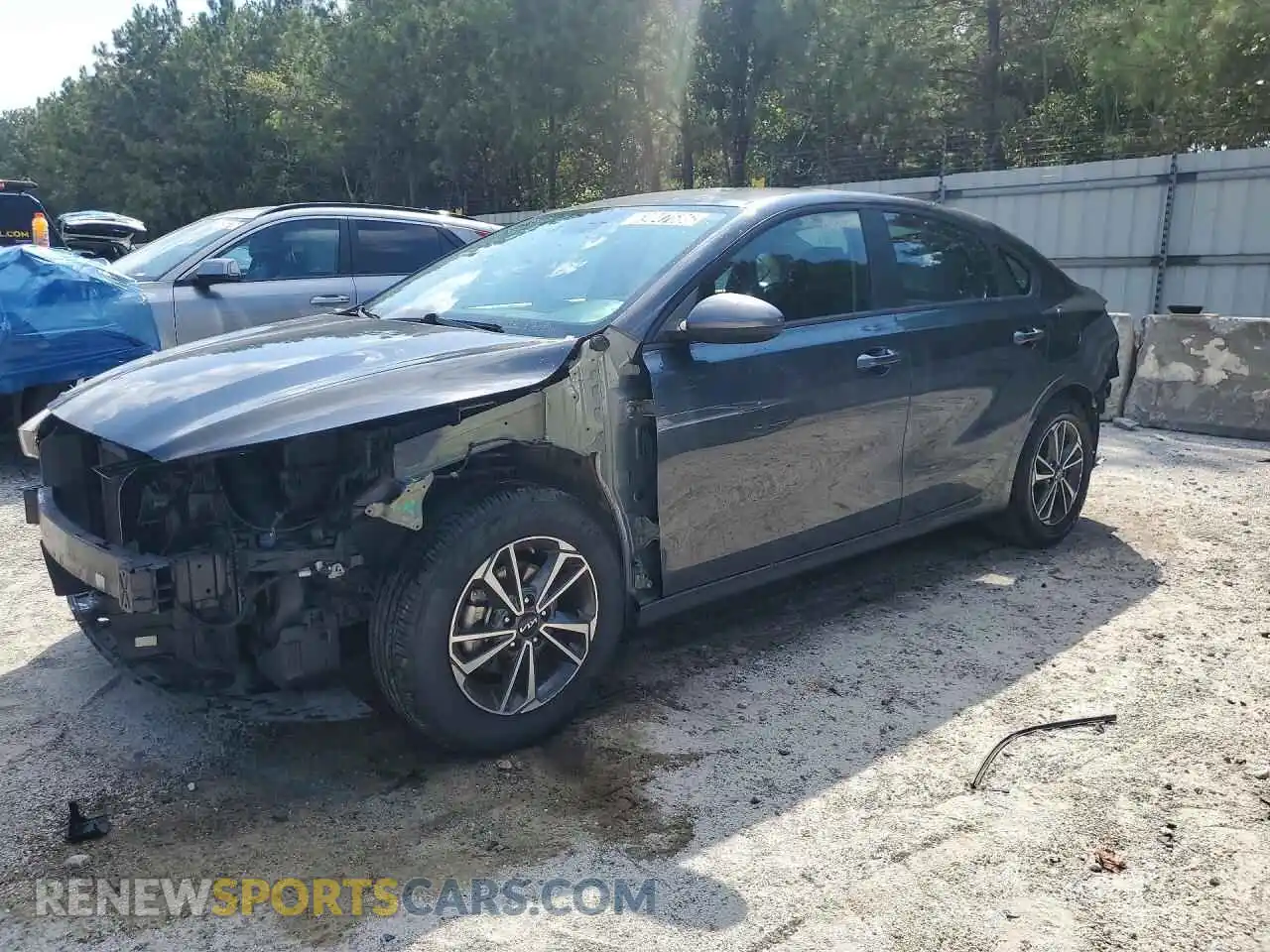 1 Photograph of a damaged car 3KPF24AD2RE725827 KIA FORTE 2024