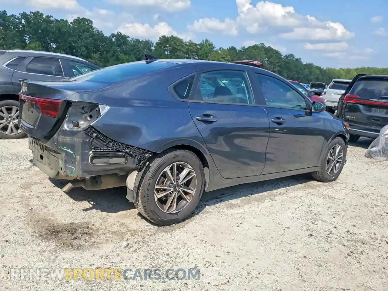 3 Photograph of a damaged car 3KPF24AD2RE725827 KIA FORTE 2024