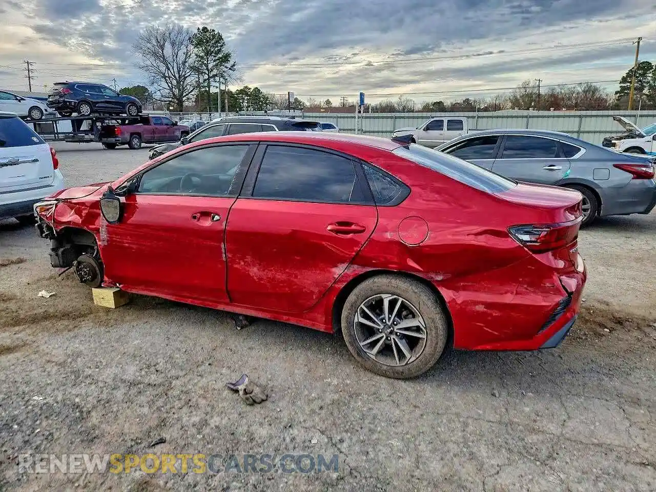2 fotografías del automóvil dañado 3KPF24AD2RE732230 KIA FORTE 2024
