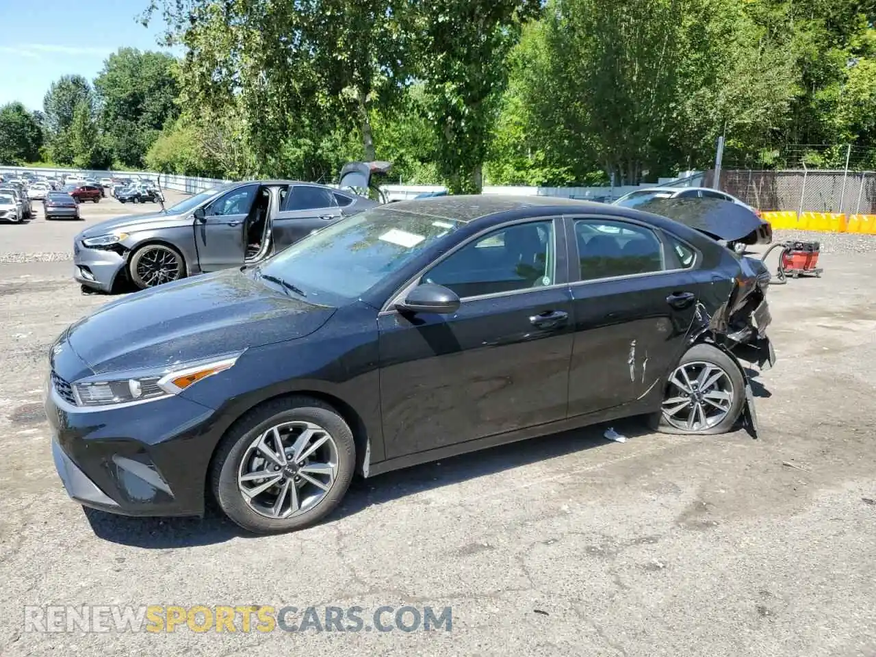 1 Photograph of a damaged car 3KPF24AD2RE768824 KIA FORTE 2024