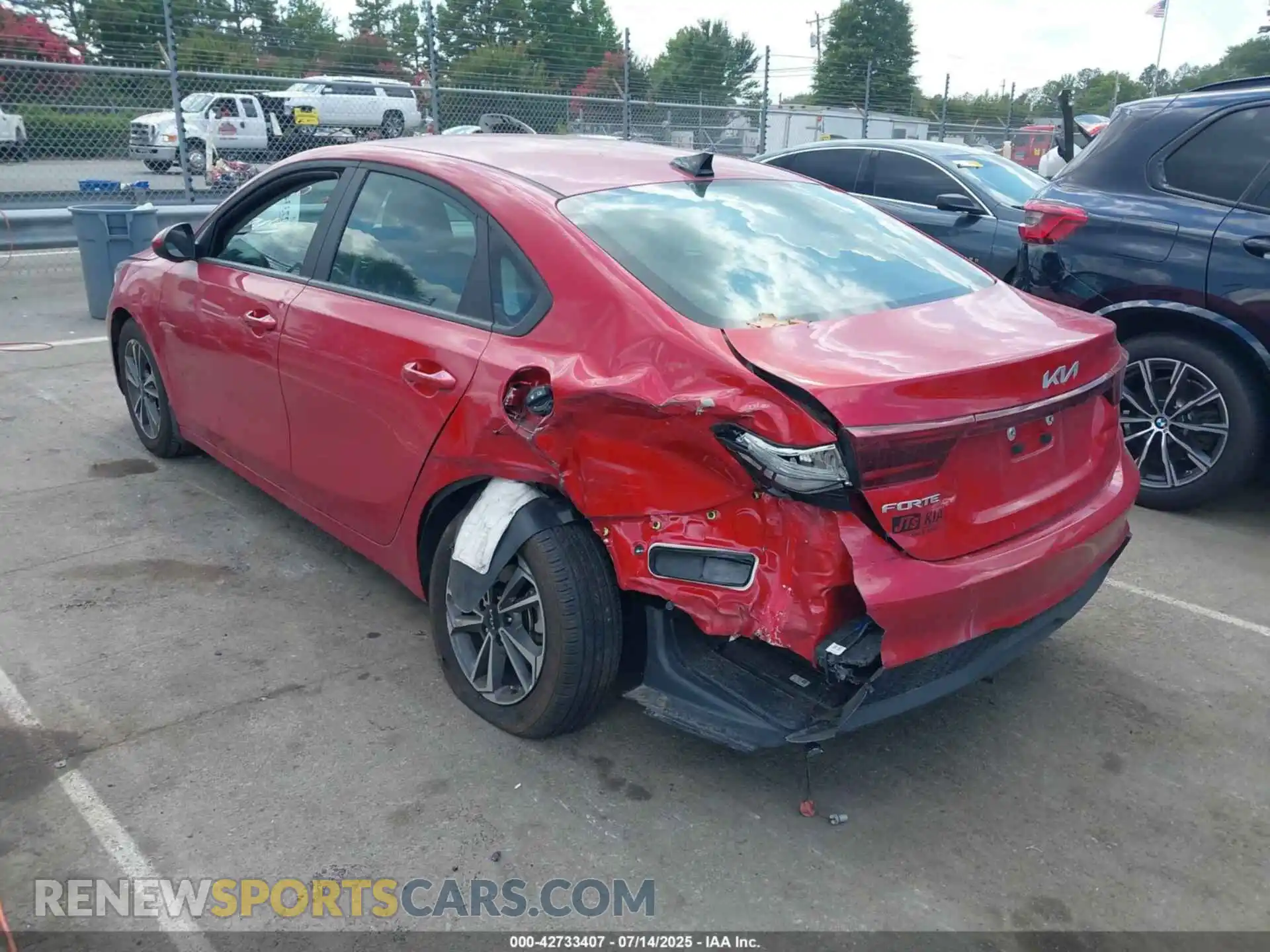 3 Фотография поврежденного автомобиля 3KPF24AD2RE789740 KIA FORTE 2024