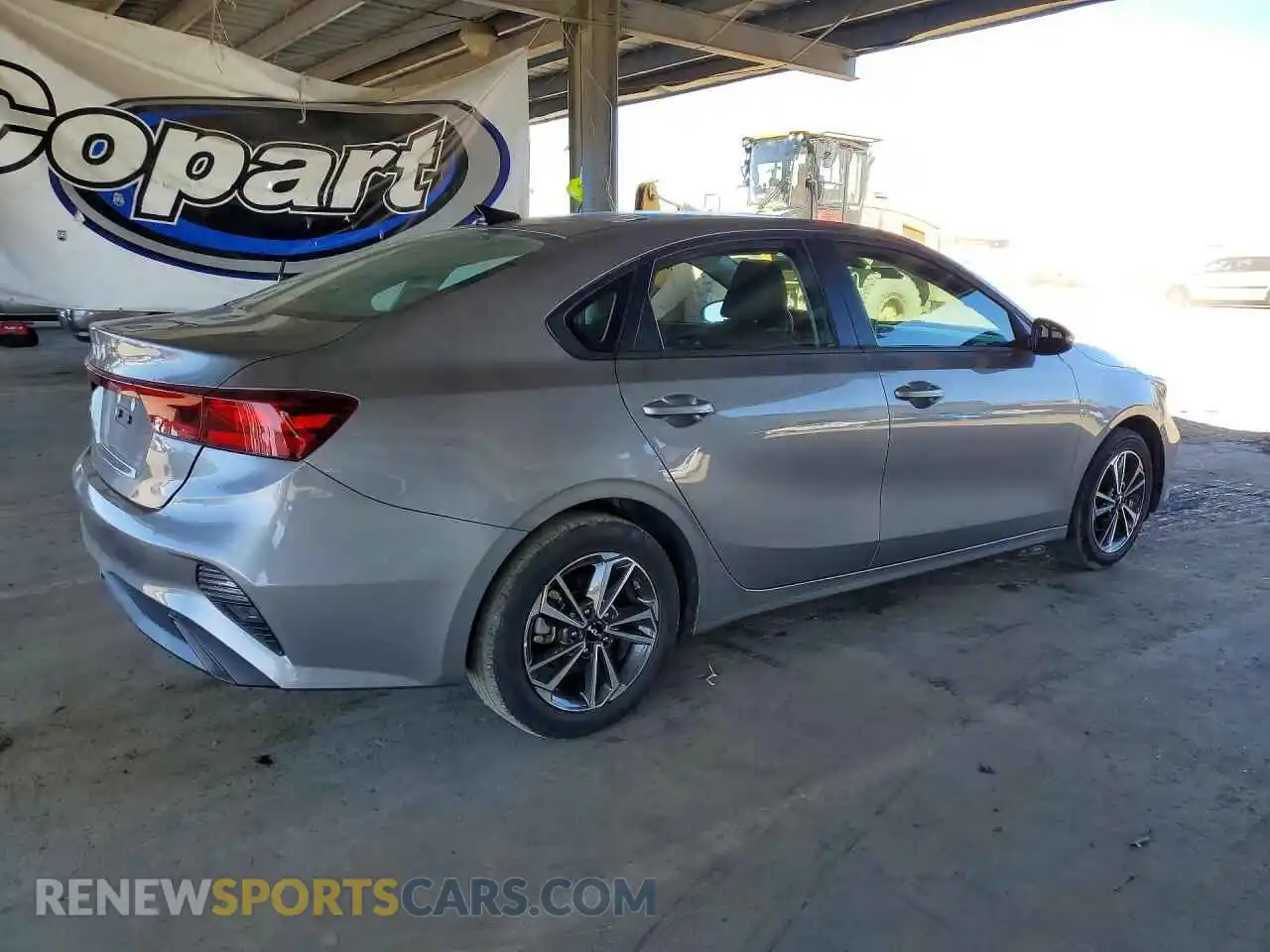 3 Photograph of a damaged car 3KPF24AD2RE807282 KIA FORTE 2024