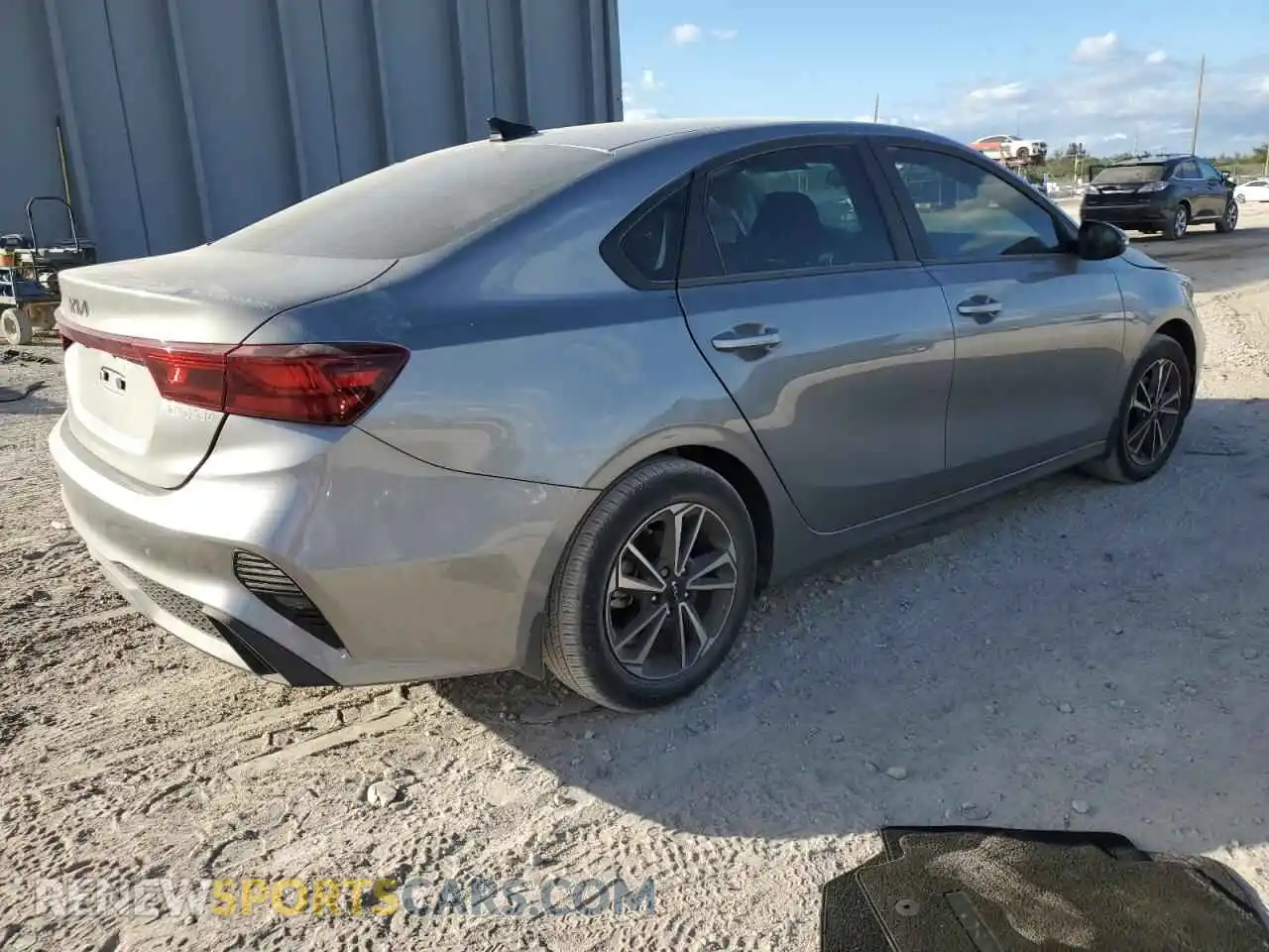 3 Photograph of a damaged car 3KPF24AD3RE721950 KIA FORTE 2024