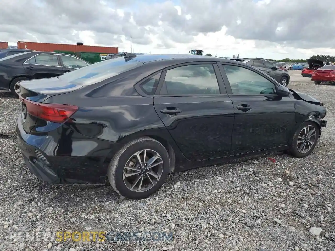 3 fotografías del automóvil dañado 3KPF24AD3RE723908 KIA FORTE 2024