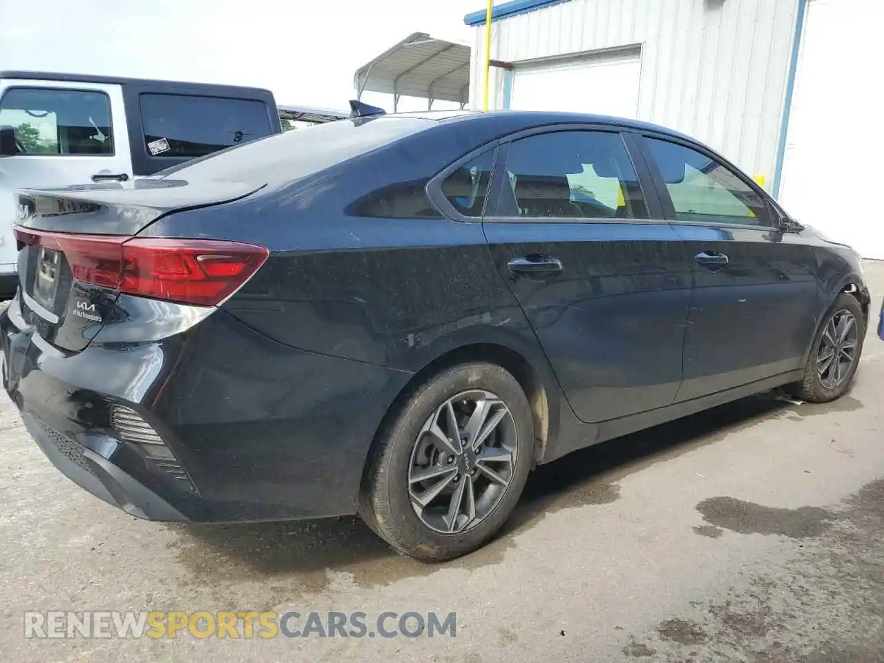 3 Фотография поврежденного автомобиля 3KPF24AD3RE735072 KIA FORTE 2024