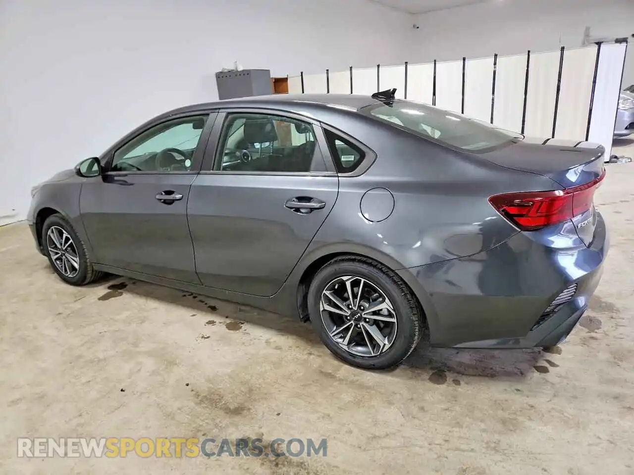 2 Фотография поврежденного автомобиля 3KPF24AD3RE739896 KIA FORTE 2024