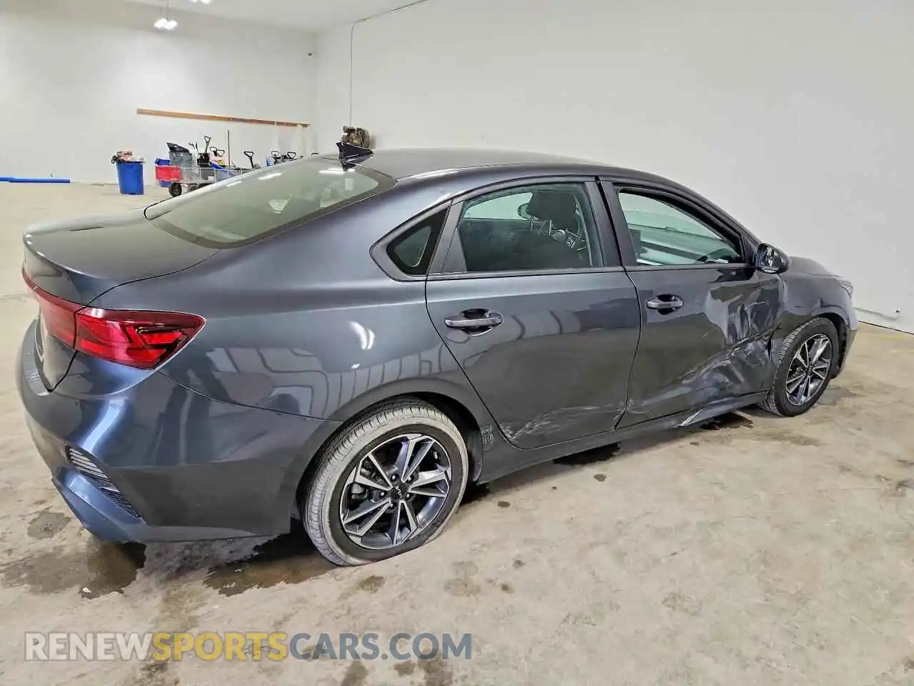 3 Фотография поврежденного автомобиля 3KPF24AD3RE739896 KIA FORTE 2024
