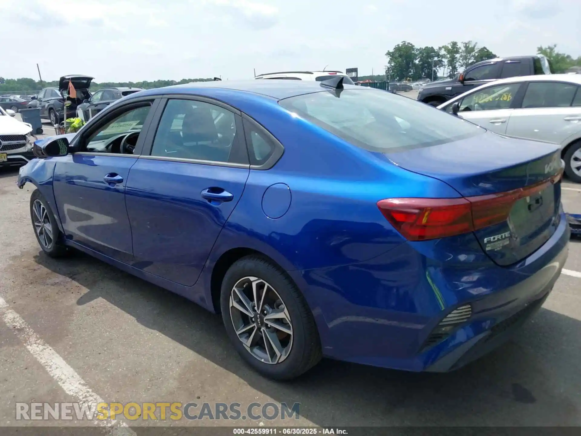 3 Photograph of a damaged car 3KPF24AD3RE806514 KIA FORTE 2024