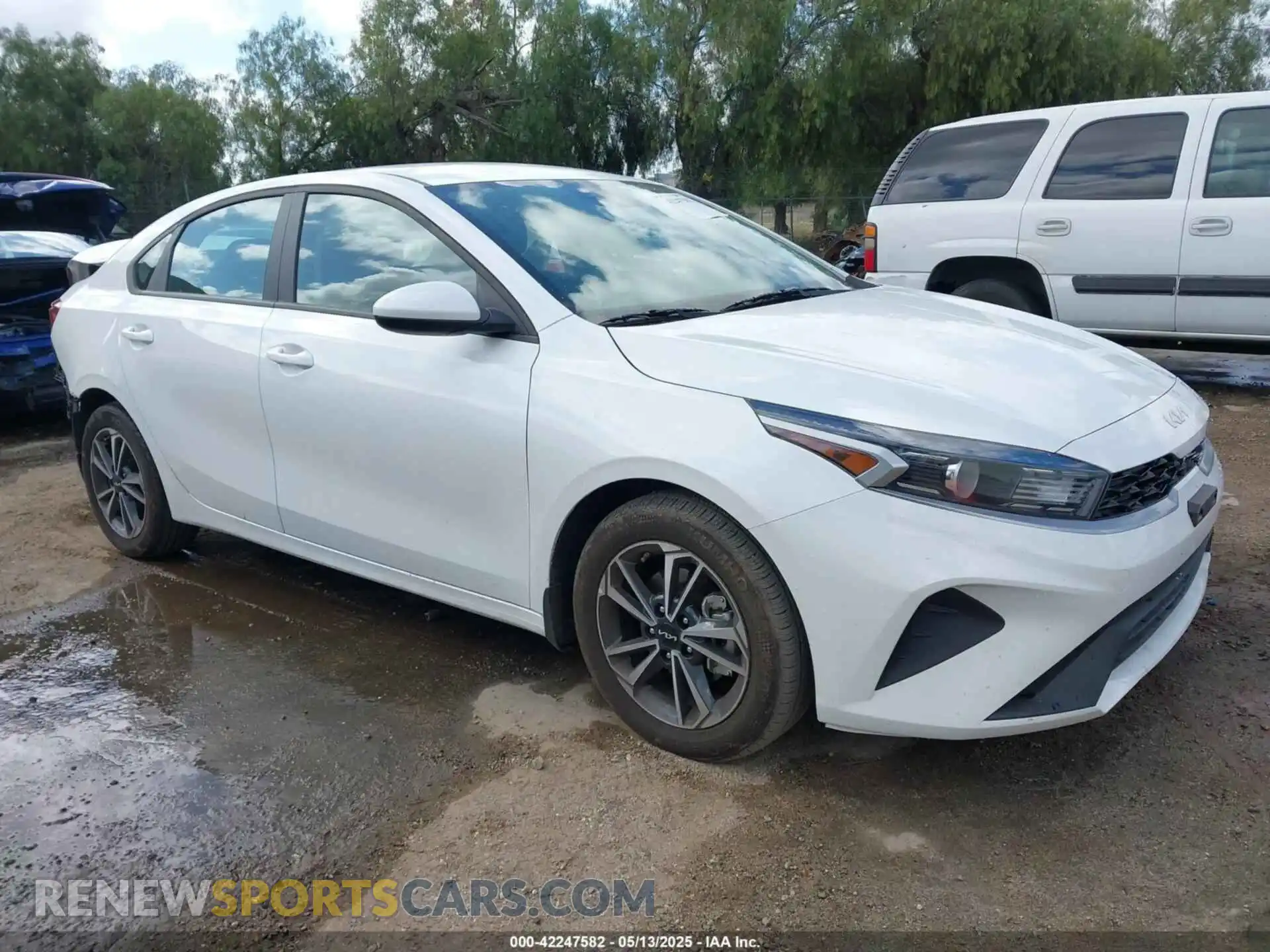 1 Photograph of a damaged car 3KPF24AD3RE819344 KIA FORTE 2024