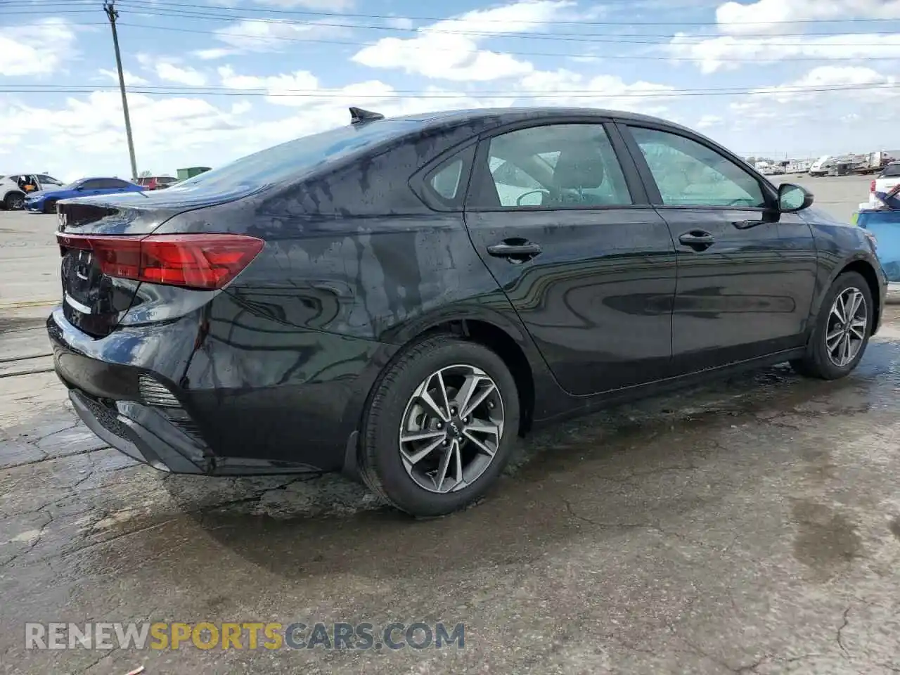 3 Photograph of a damaged car 3KPF24AD3RE825838 KIA FORTE 2024