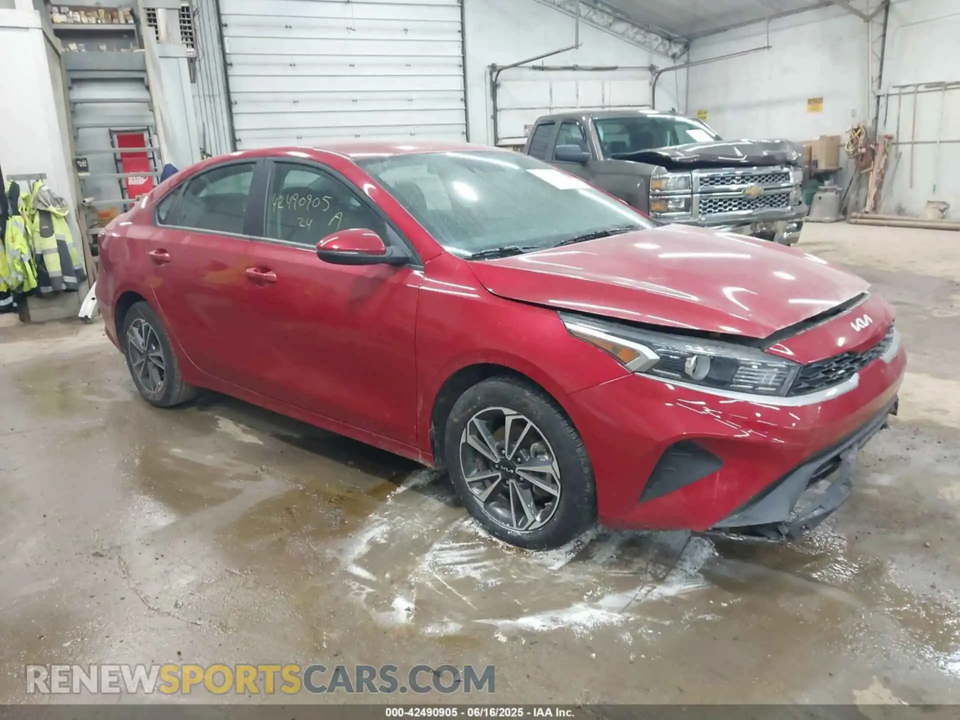 1 Фотография поврежденного автомобиля 3KPF24AD3RE830294 KIA FORTE 2024