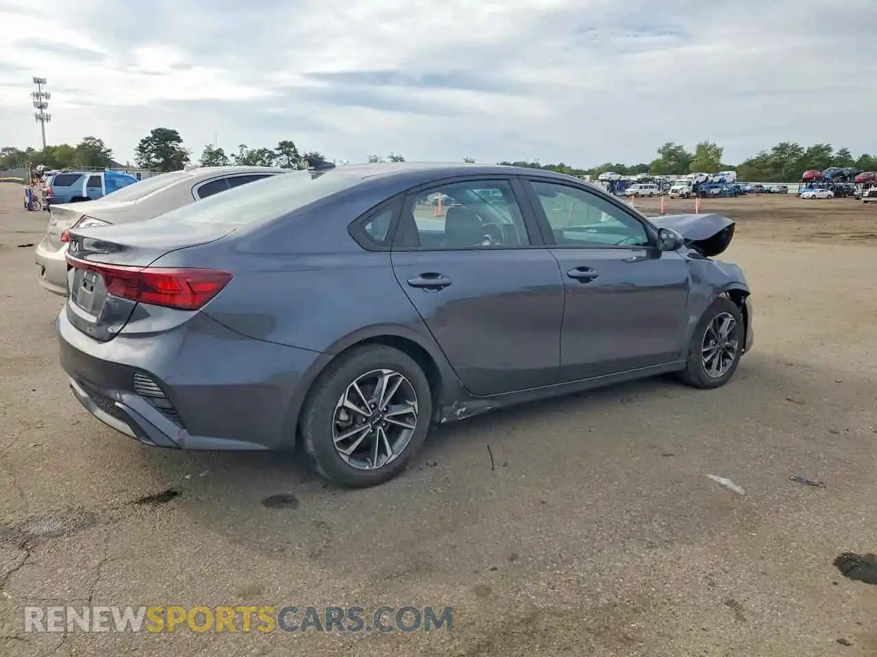 3 Photograph of a damaged car 3KPF24AD4RE699554 KIA FORTE 2024