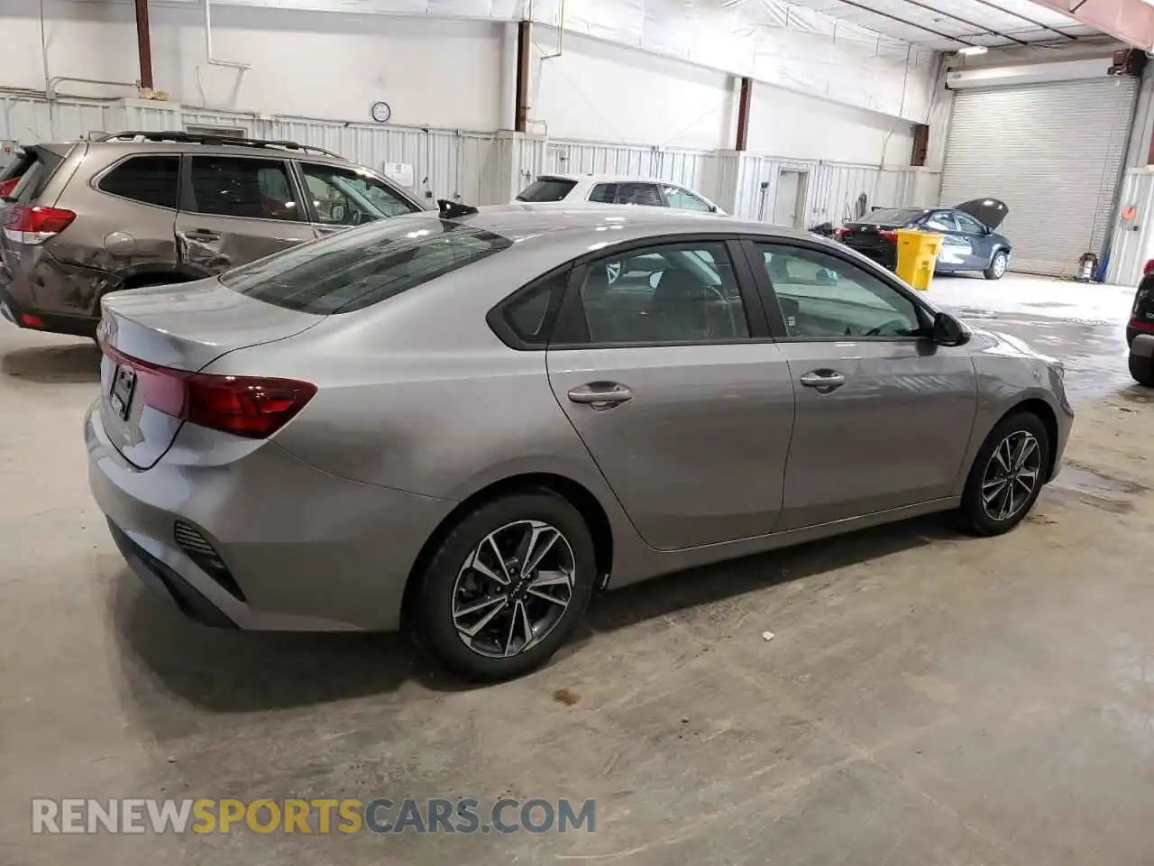 3 Фотография поврежденного автомобиля 3KPF24AD4RE701870 KIA FORTE 2024