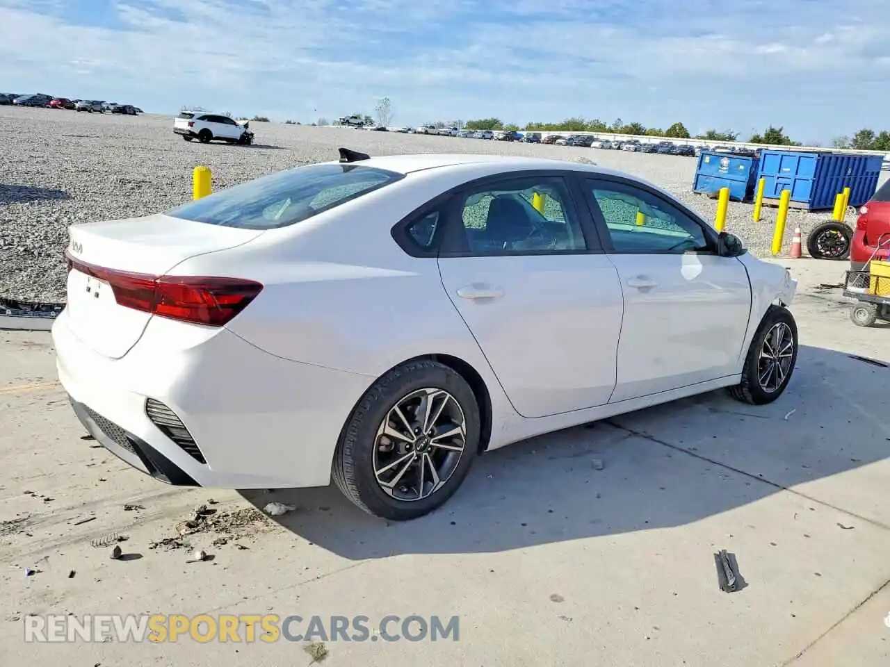 3 fotografías del automóvil dañado 3KPF24AD4RE736005 KIA FORTE 2024