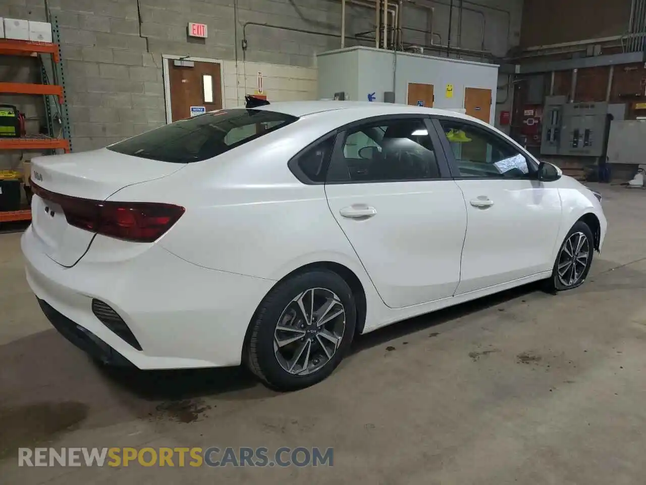 3 fotografías del automóvil dañado 3KPF24AD4RE804187 KIA FORTE 2024