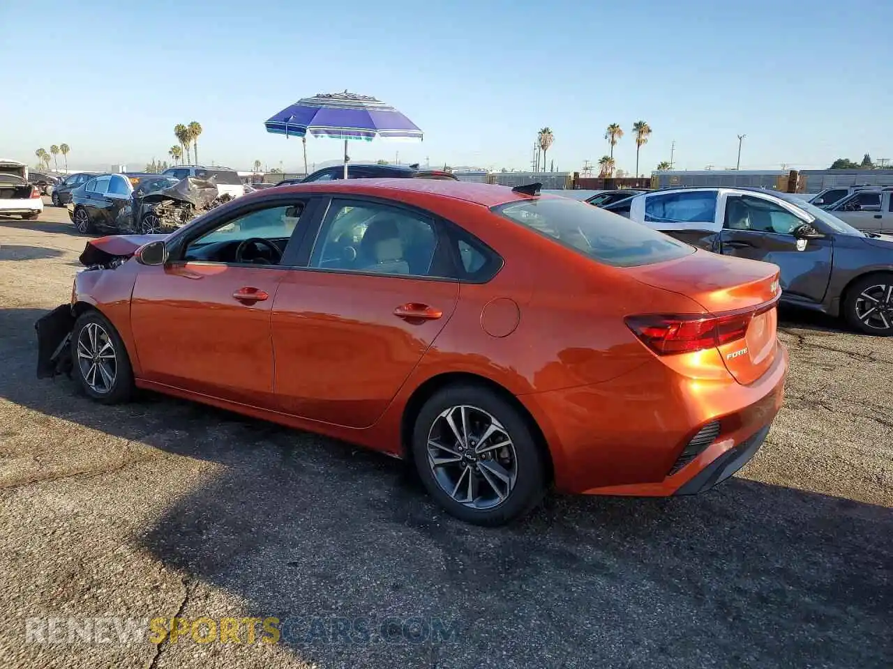 2 fotografías del automóvil dañado 3KPF24AD5RE704146 KIA FORTE 2024