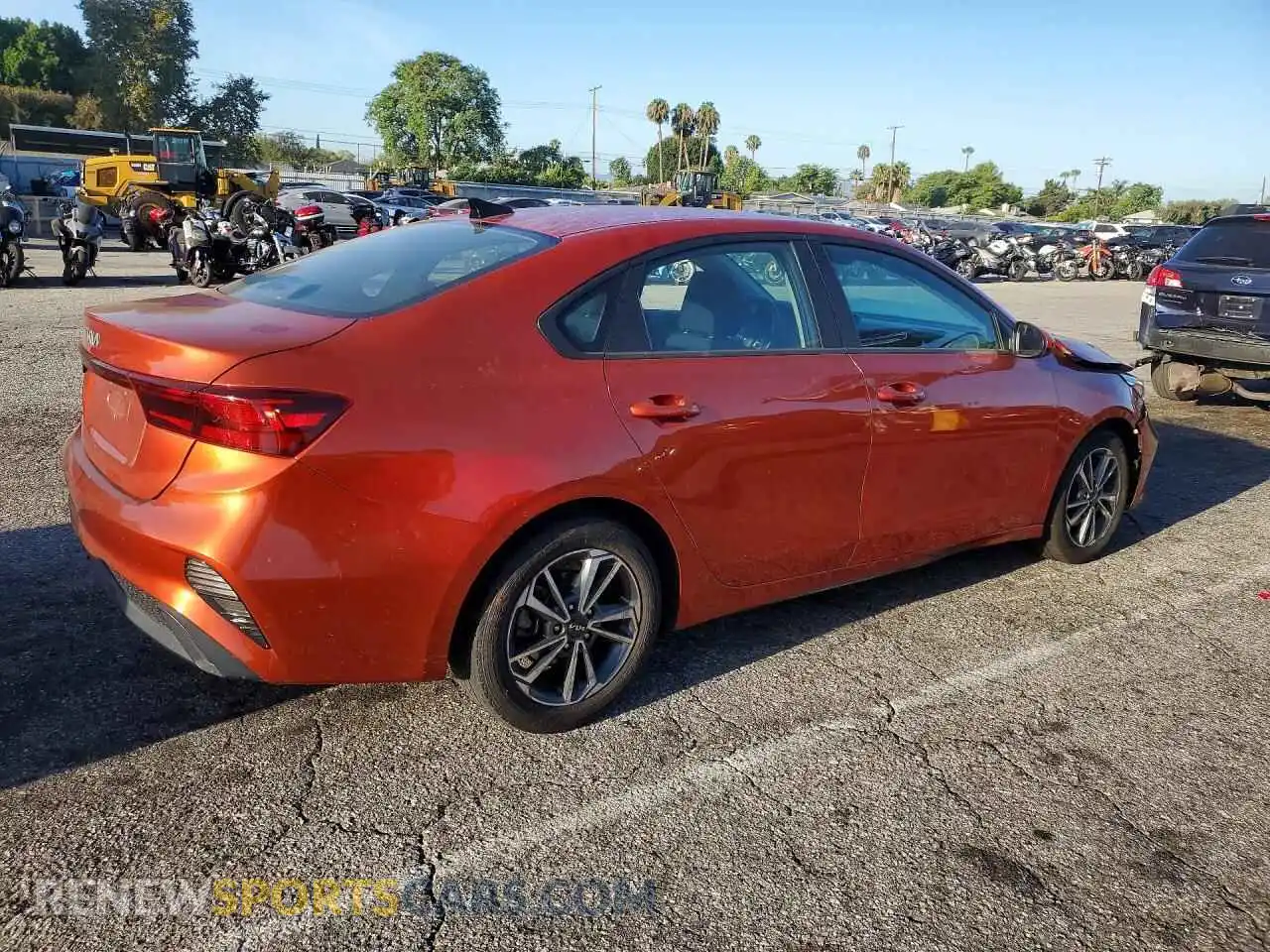 3 fotografías del automóvil dañado 3KPF24AD5RE704146 KIA FORTE 2024