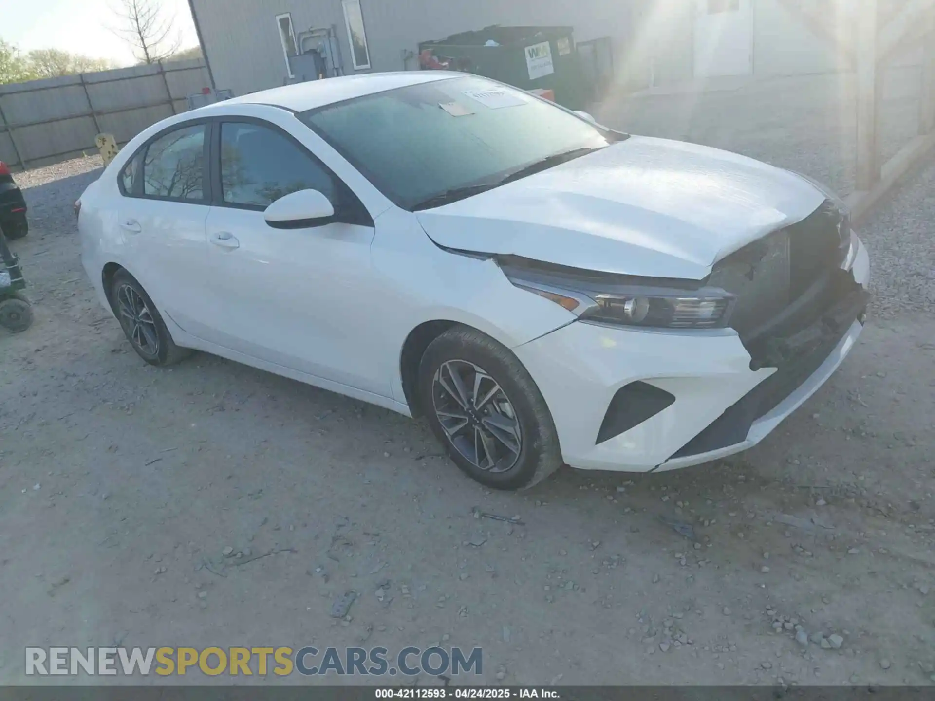 1 Photograph of a damaged car 3KPF24AD5RE745697 KIA FORTE 2024