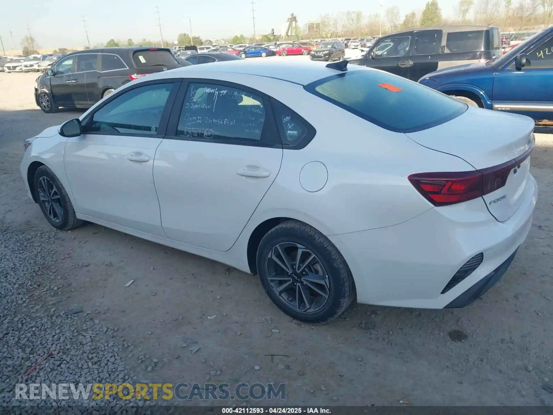 3 Photograph of a damaged car 3KPF24AD5RE745697 KIA FORTE 2024