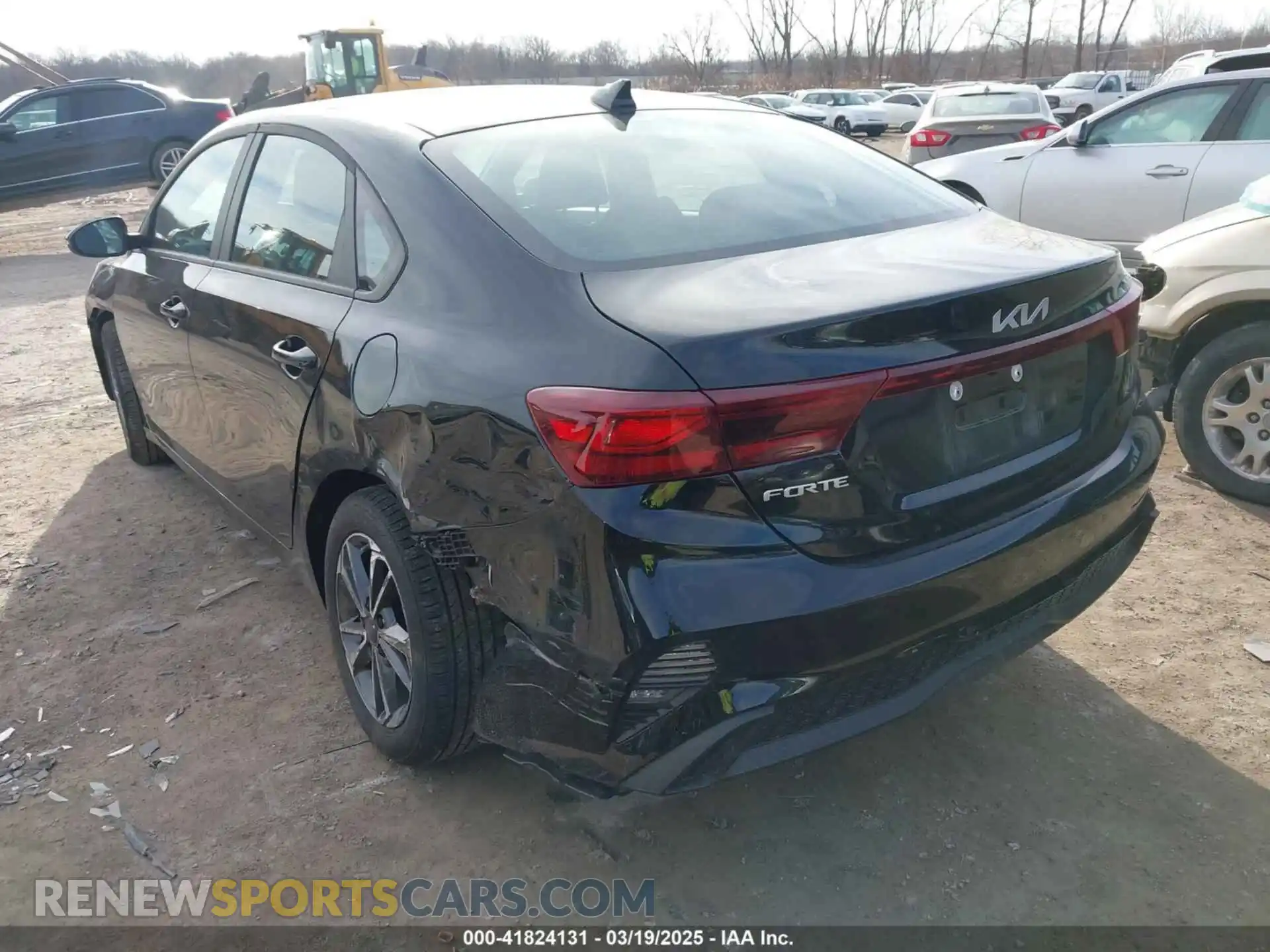3 Фотография поврежденного автомобиля 3KPF24AD5RE840129 KIA FORTE 2024