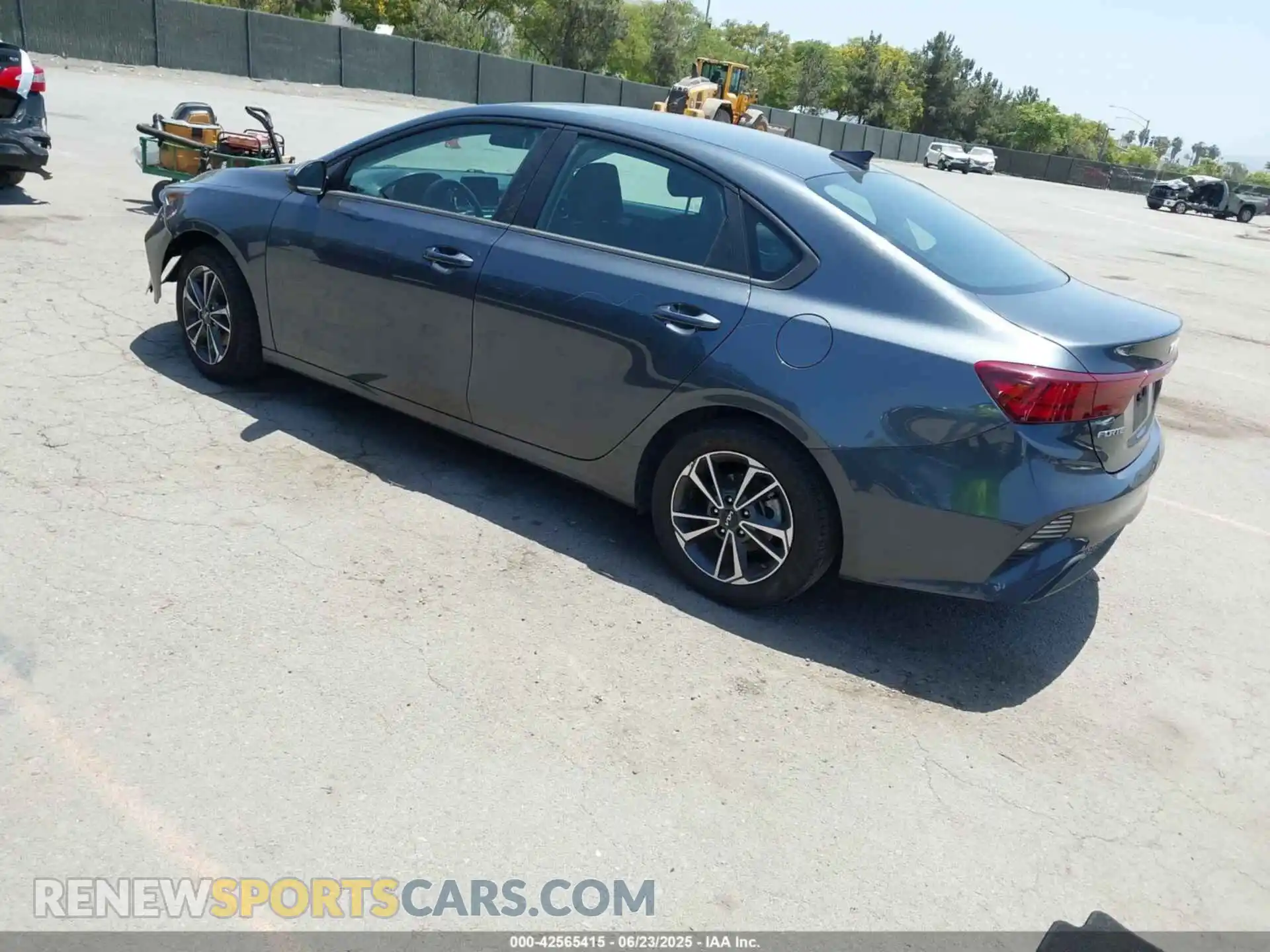 3 Photograph of a damaged car 3KPF24AD6RE700994 KIA FORTE 2024