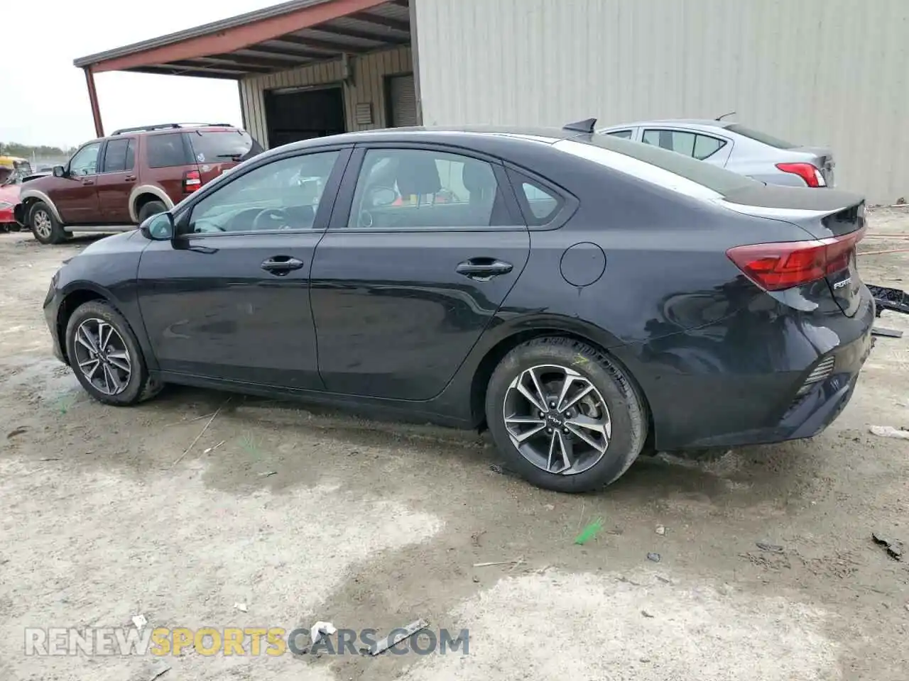 2 fotografías del automóvil dañado 3KPF24AD7RE705864 KIA FORTE 2024