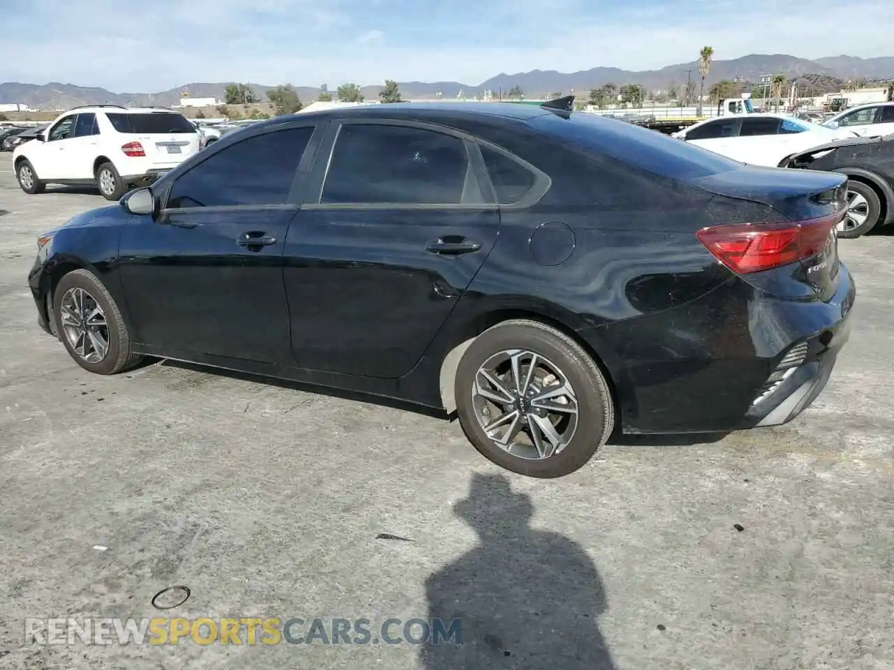 2 Photograph of a damaged car 3KPF24AD7RE715567 KIA FORTE 2024