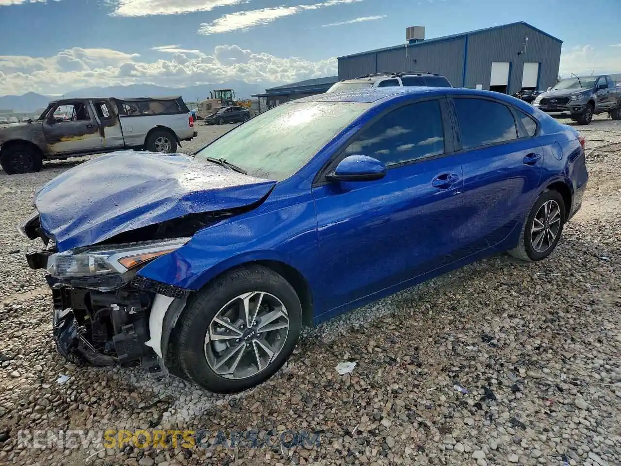 1 Photograph of a damaged car 3KPF24AD7RE725631 KIA FORTE 2024