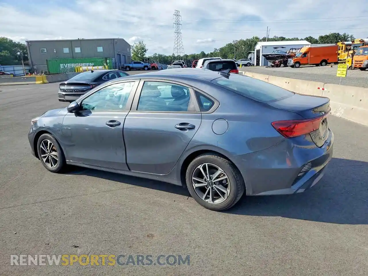 2 fotografías del automóvil dañado 3KPF24AD7RE739612 KIA FORTE 2024