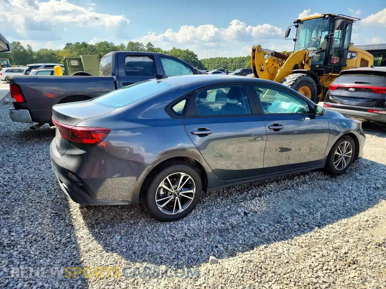 3 Фотография поврежденного автомобиля 3KPF24AD7RE739920 KIA FORTE 2024