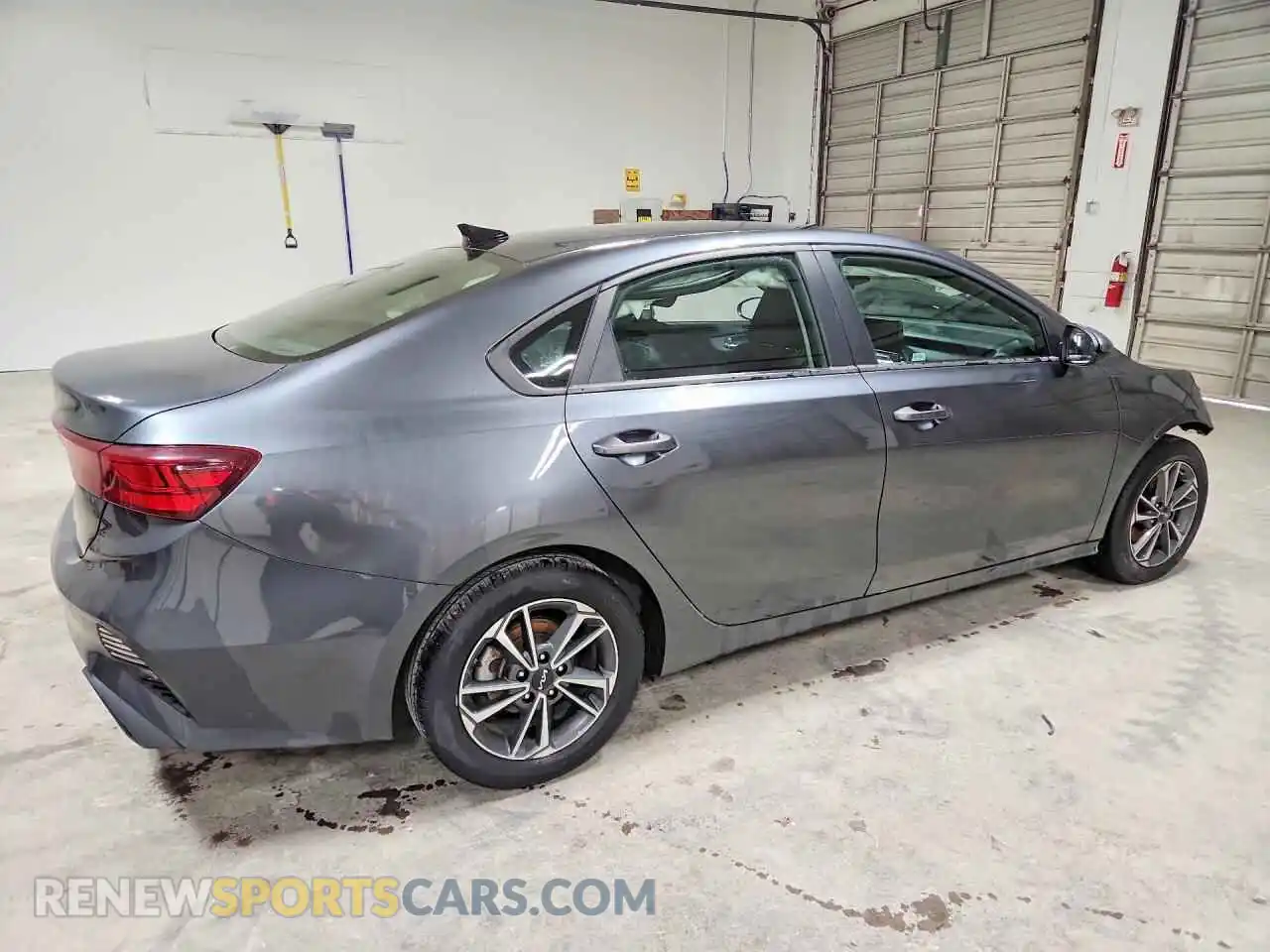 3 Photograph of a damaged car 3KPF24AD7RE751601 KIA FORTE 2024