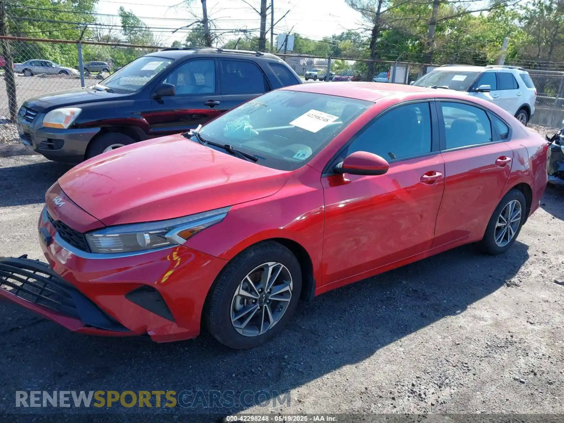 2 fotografías del automóvil dañado 3KPF24AD7RE753560 KIA FORTE 2024