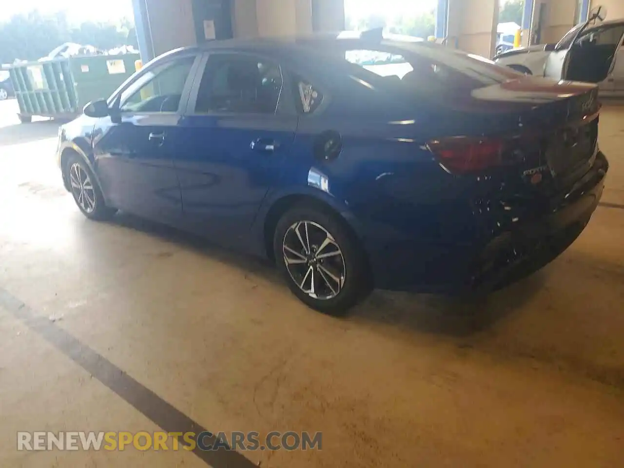 2 fotografías del automóvil dañado 3KPF24AD7RE758077 KIA FORTE 2024