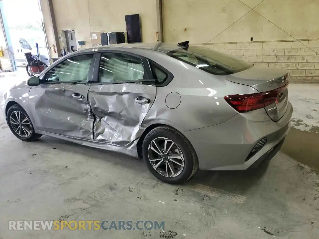 2 Photograph of a damaged car 3KPF24AD7RE780967 KIA FORTE 2024