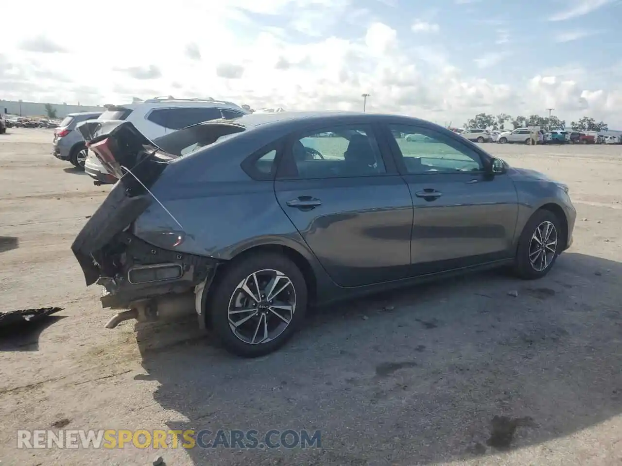 3 Photograph of a damaged car 3KPF24AD7RE809402 KIA FORTE 2024