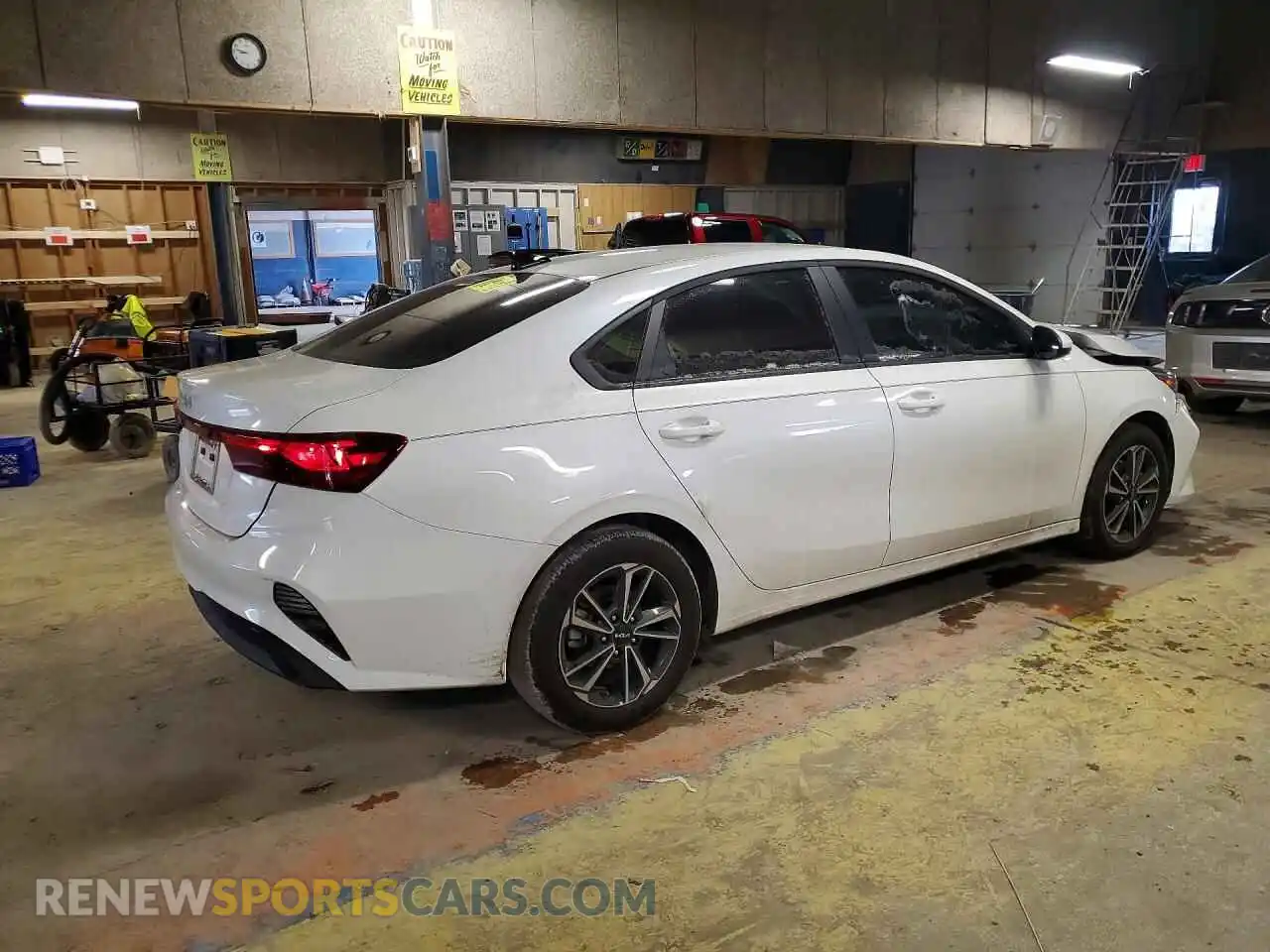 3 Photograph of a damaged car 3KPF24AD7RE822621 KIA FORTE 2024