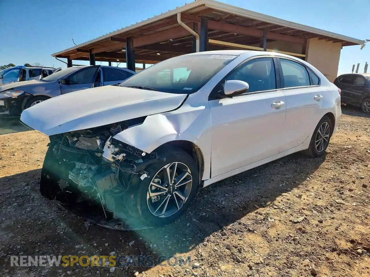 1 Photograph of a damaged car 3KPF24AD7RE826331 KIA FORTE 2024