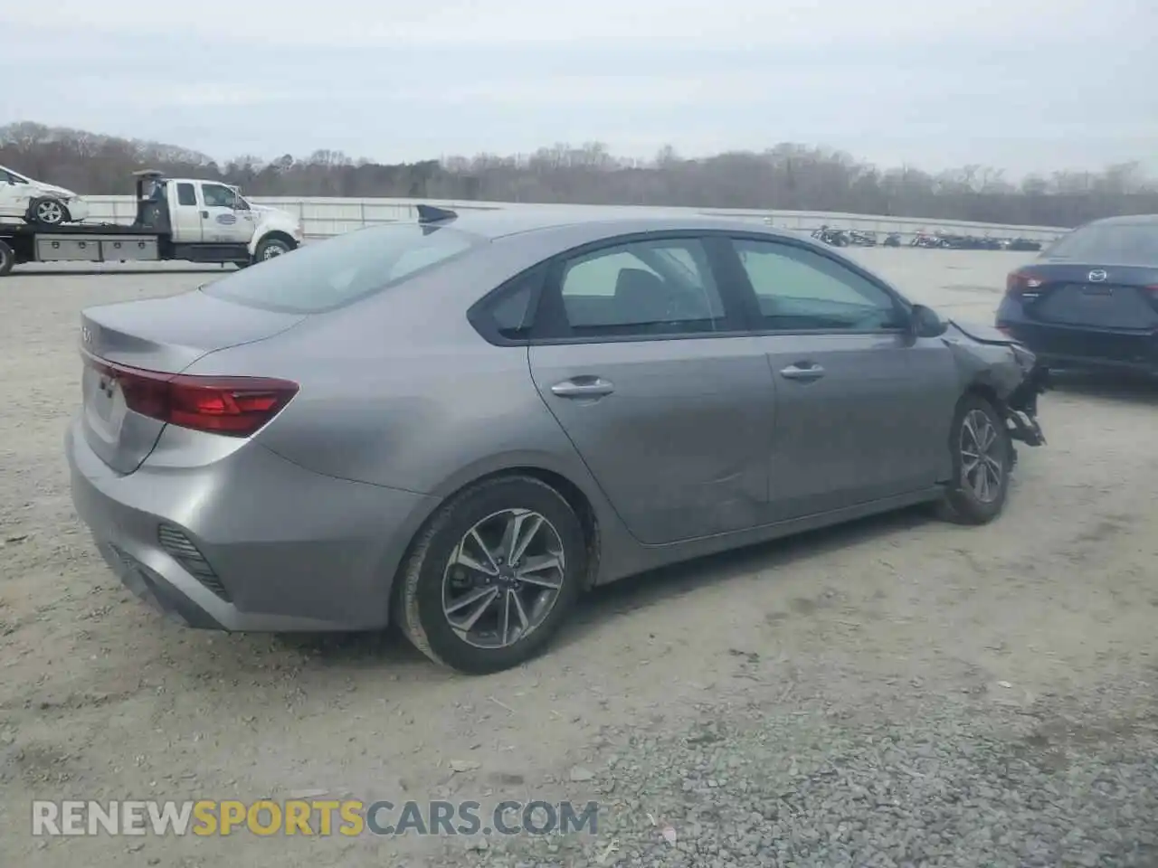 3 Photograph of a damaged car 3KPF24AD9RE727932 KIA FORTE 2024