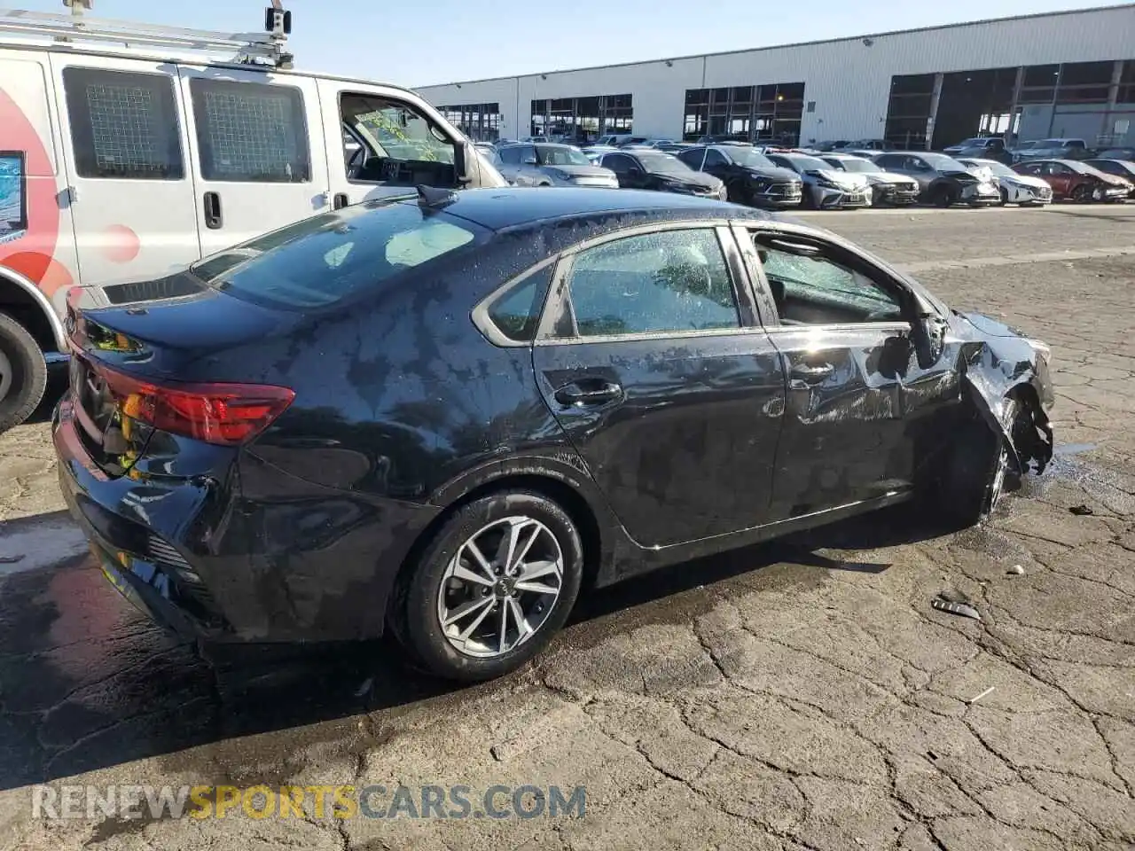 3 Фотография поврежденного автомобиля 3KPF24AD9RE789671 KIA FORTE 2024