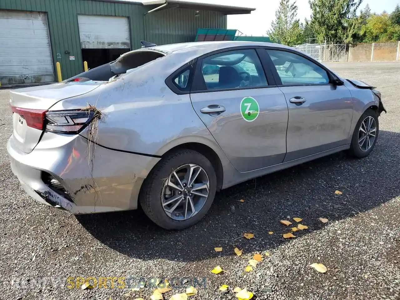 3 Фотография поврежденного автомобиля 3KPF24AD9RE796426 KIA FORTE 2024