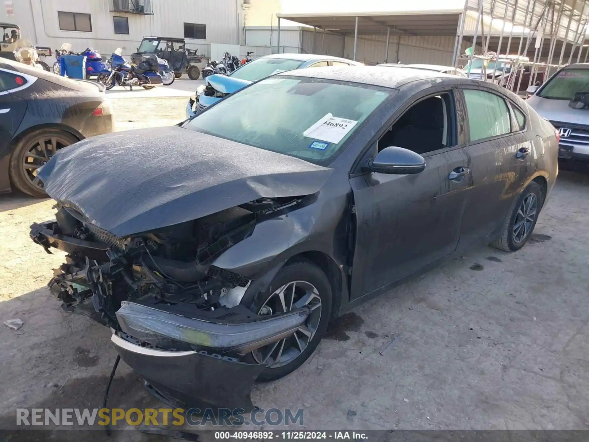 2 fotografías del automóvil dañado 3KPF24AD9RE812205 KIA FORTE 2024