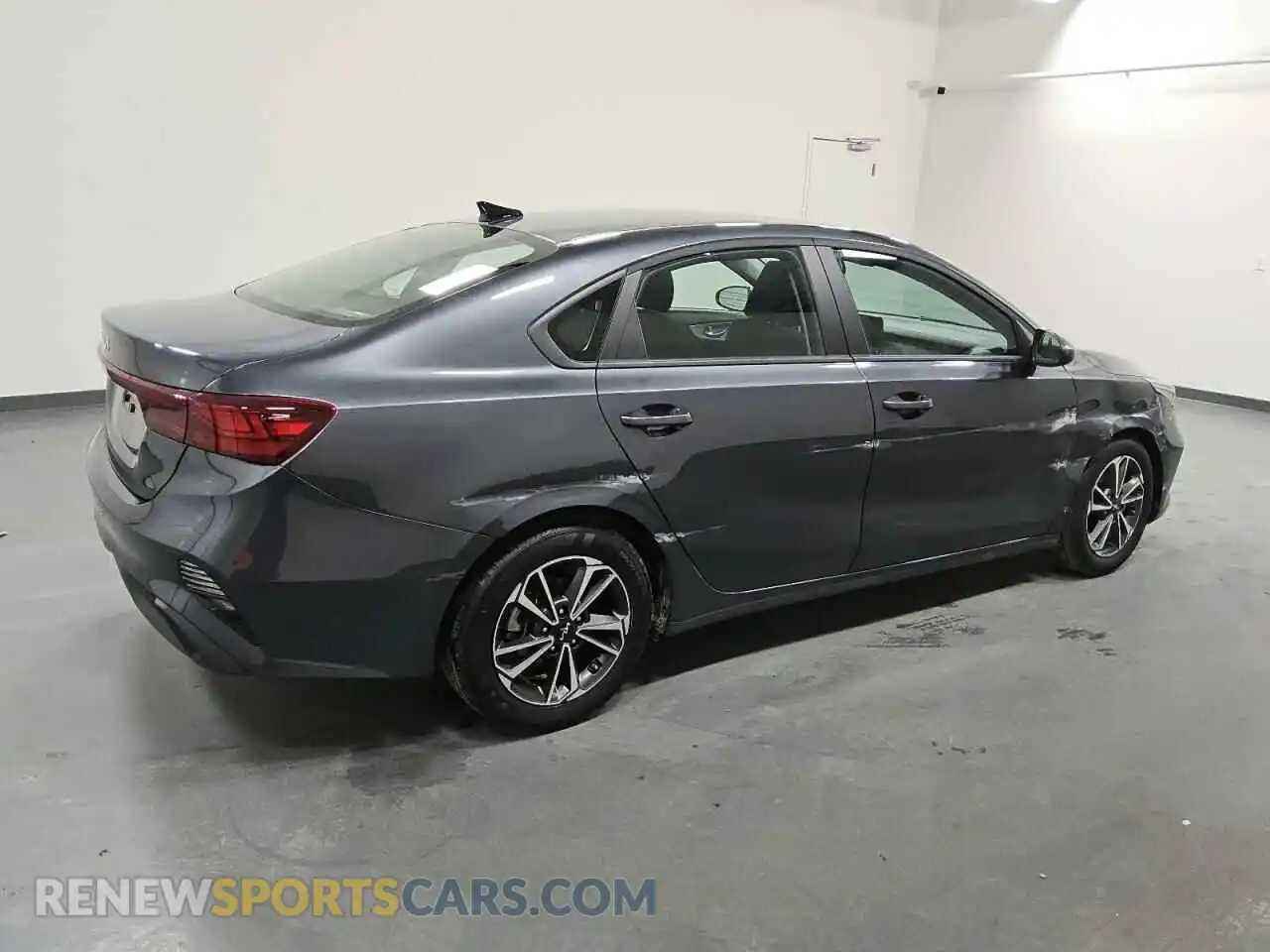 3 Photograph of a damaged car 3KPF24AD9RE827027 KIA FORTE 2024