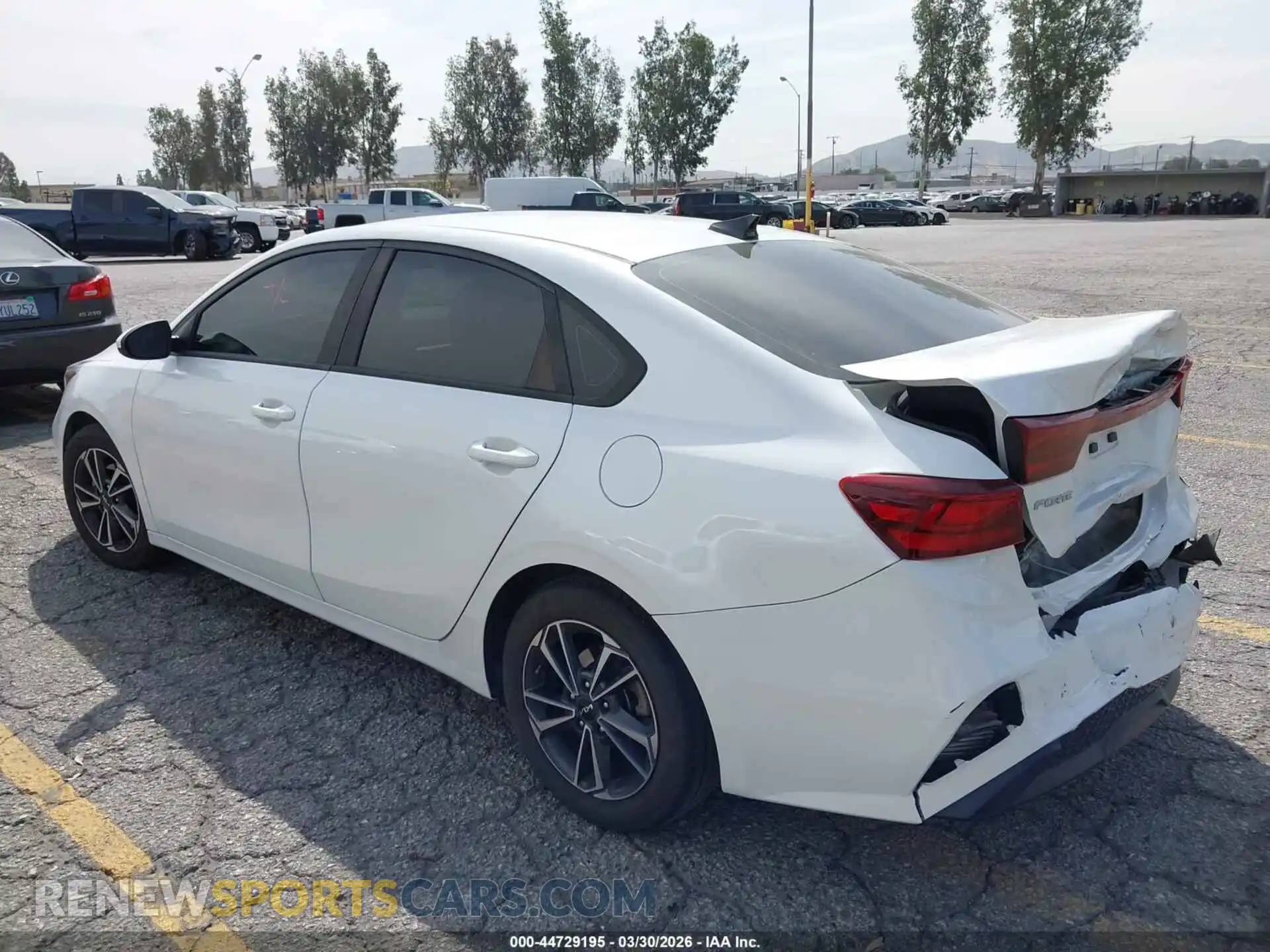 3 Photograph of a damaged car 3KPF24ADXRE715014 KIA FORTE 2024