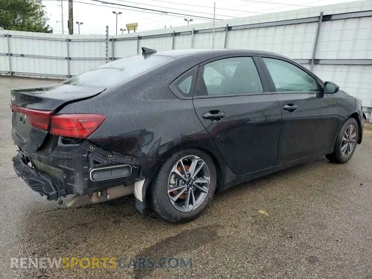 3 Photograph of a damaged car 3KPF24ADXRE745162 KIA FORTE 2024