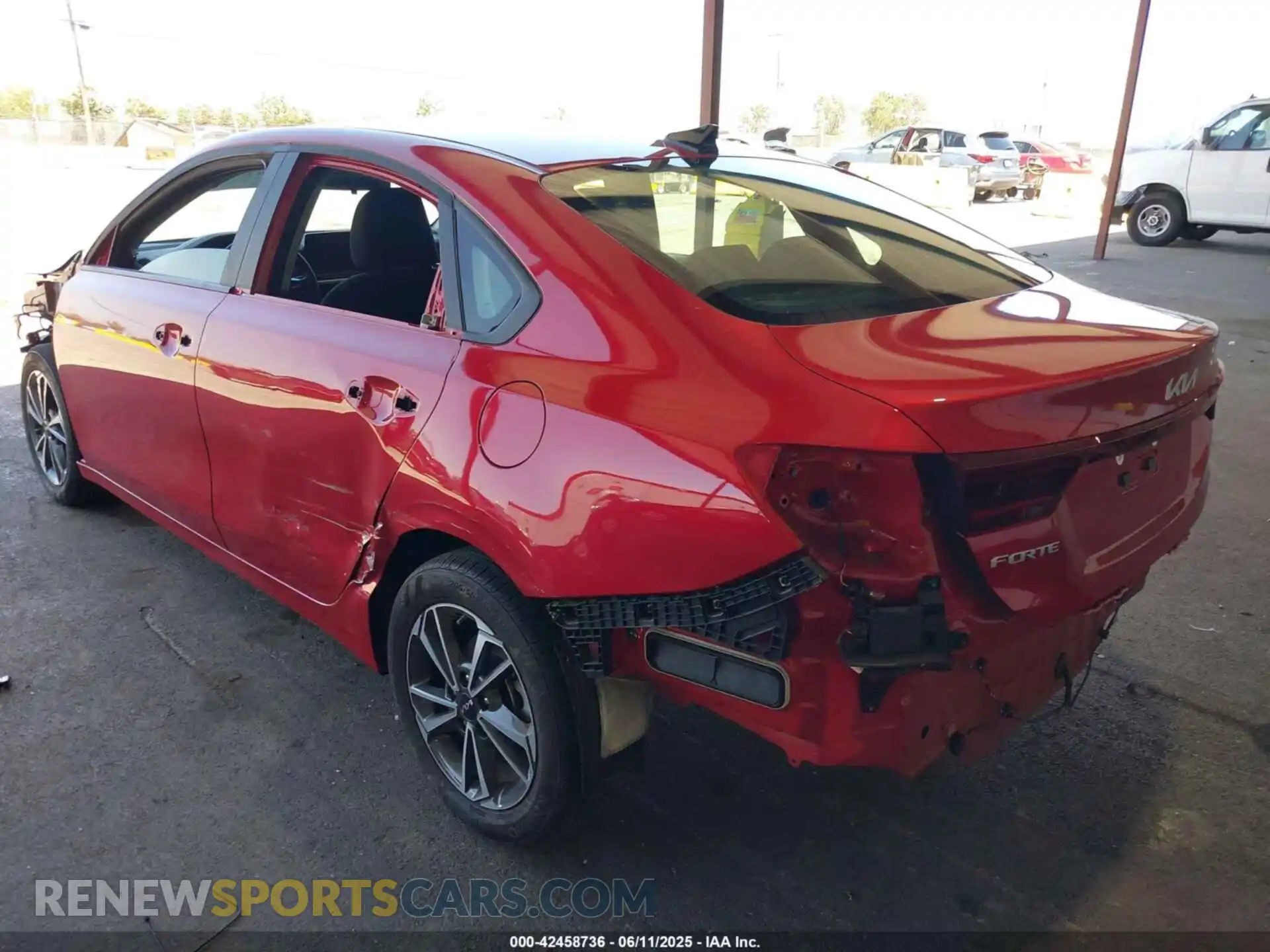 3 Фотография поврежденного автомобиля 3KPF24ADXRE754802 KIA FORTE 2024