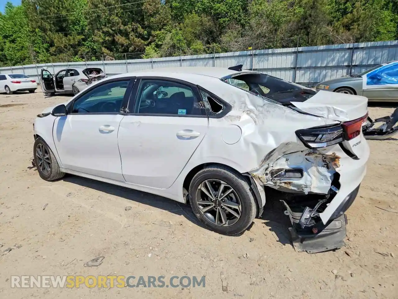 2 Photograph of a damaged car 3KPF24ADXRE765170 KIA FORTE 2024